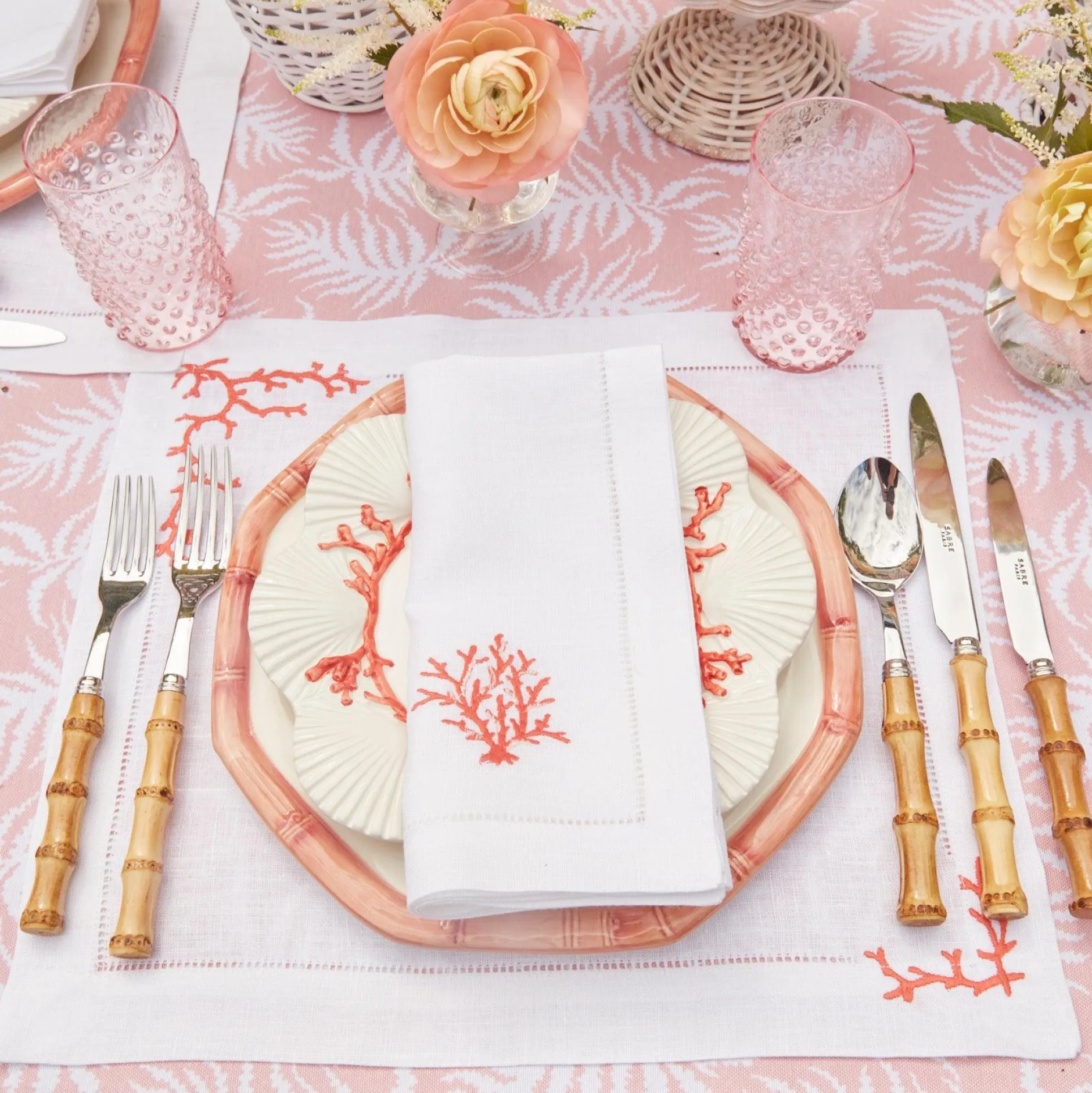 Sale Mrs. Alice Coral Linen Napkins (Set Of 4)