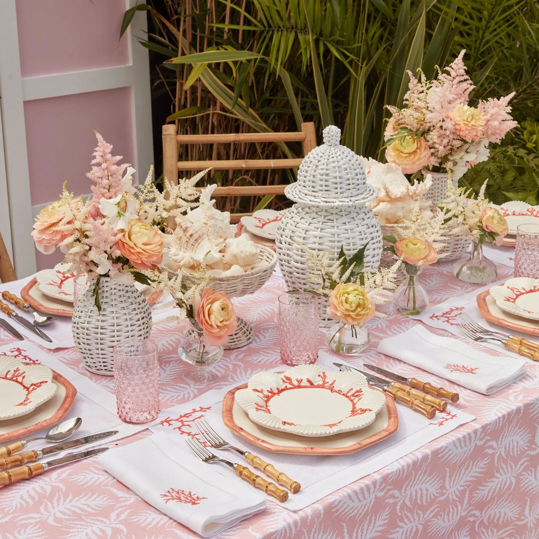Sale Mrs. Alice Coral Linen Napkins (Set Of 4)