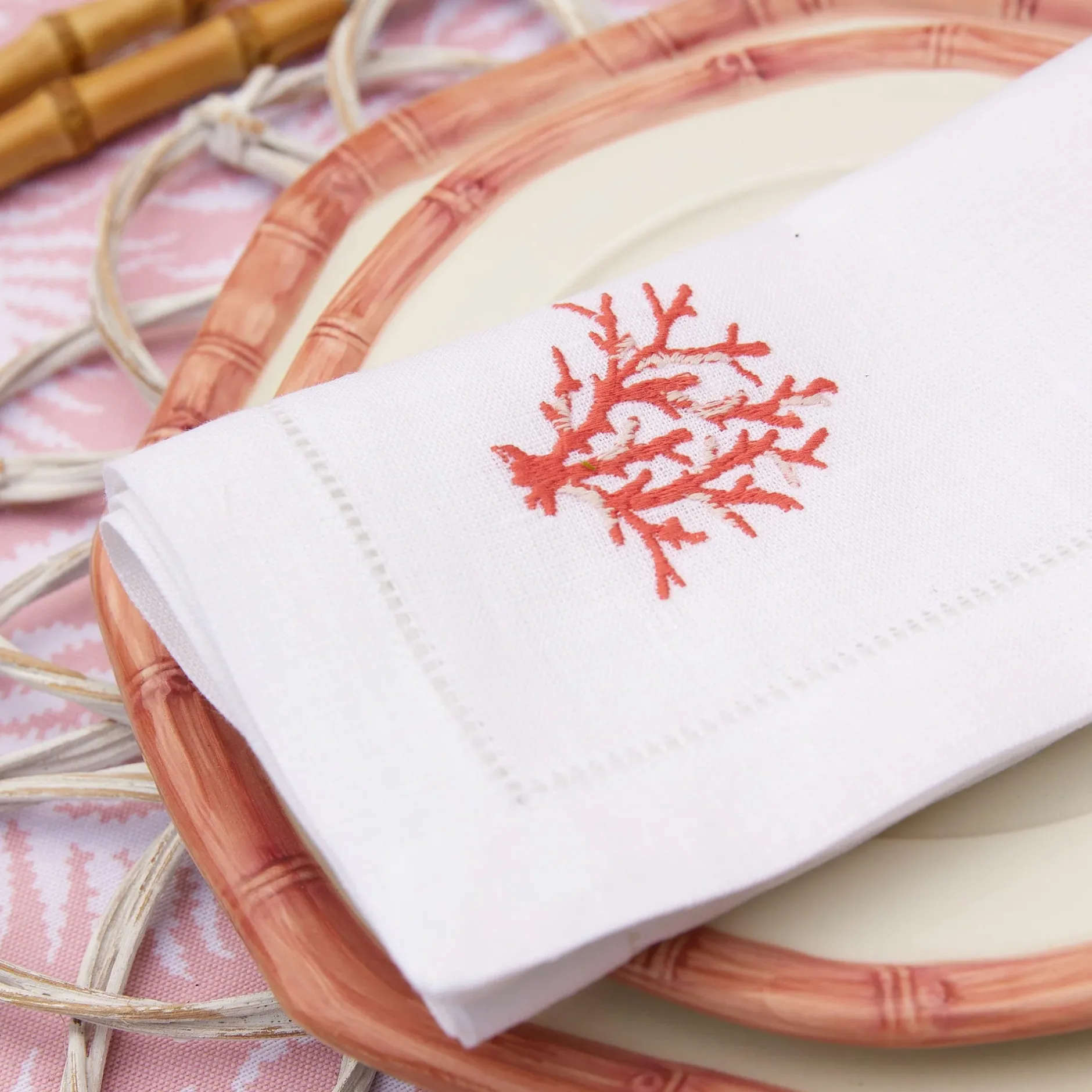 Sale Mrs. Alice Coral Linen Napkins (Set Of 4)