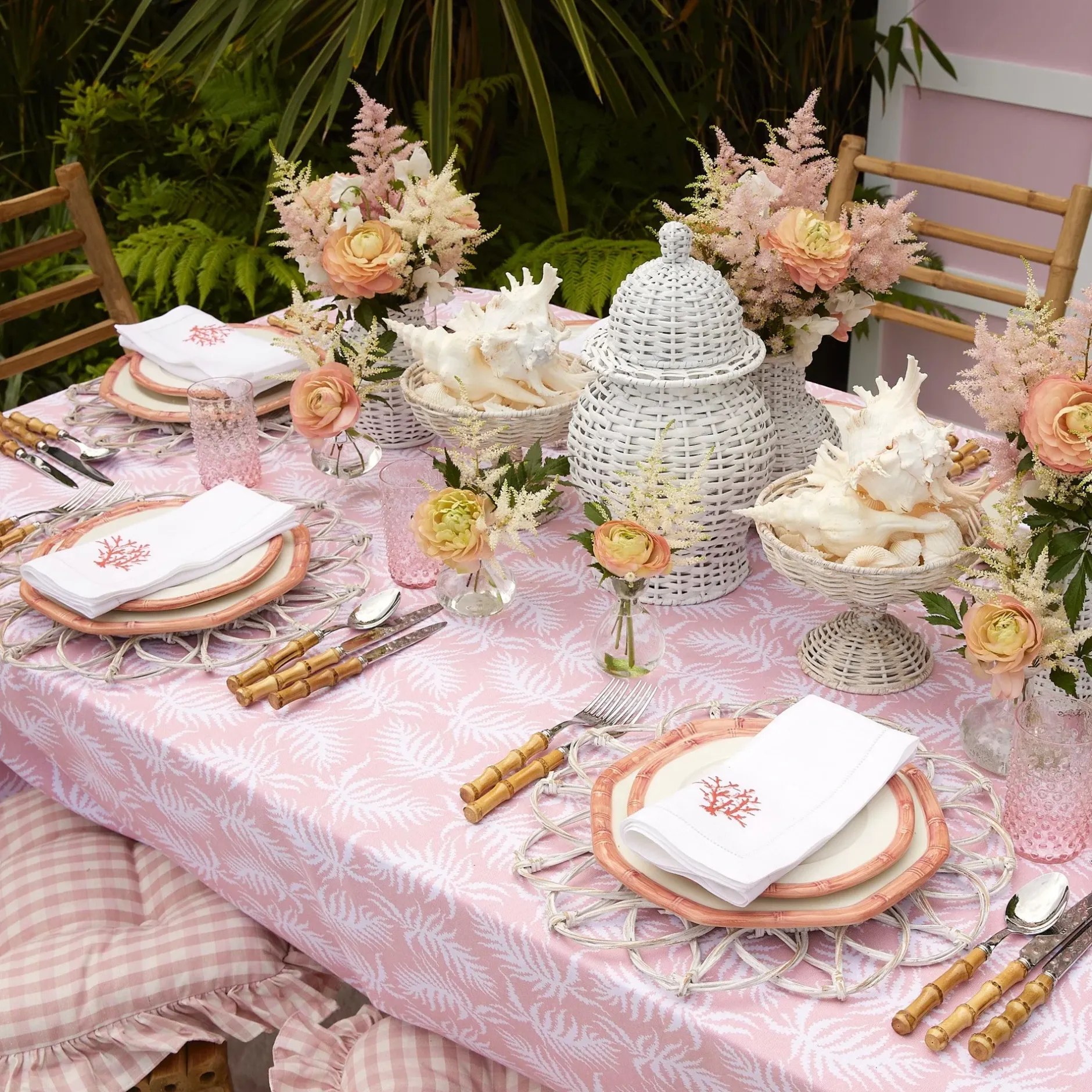 Sale Mrs. Alice Coral Linen Napkins (Set Of 4)