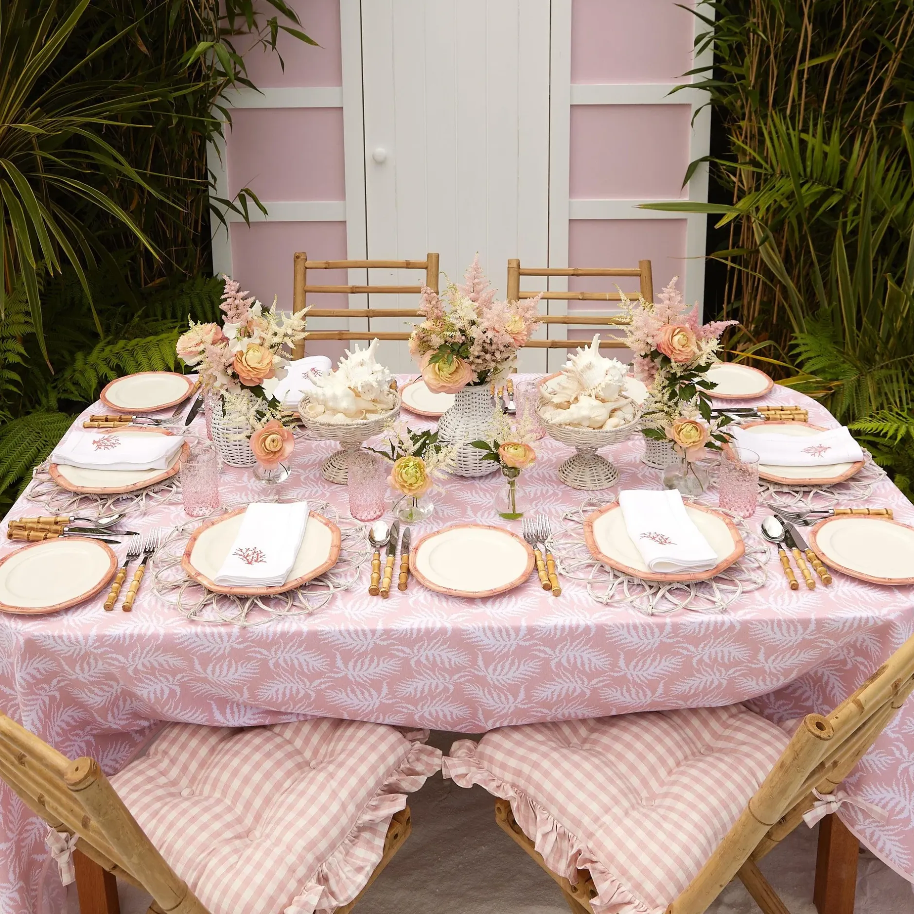 Sale Mrs. Alice Coral Linen Napkins (Set Of 4)