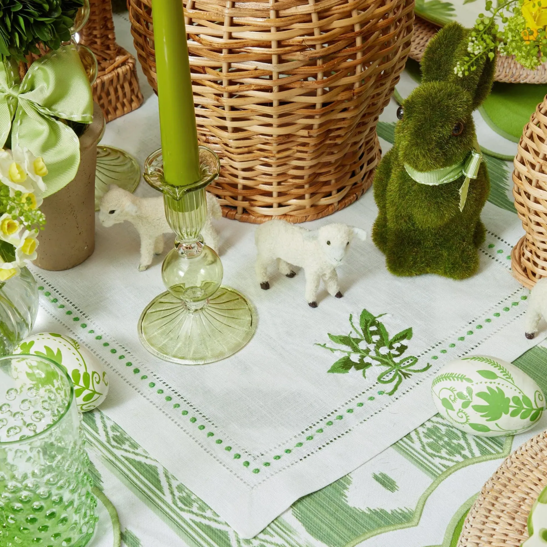 Best Mrs. Alice Lily Of The Valley Decoration Set