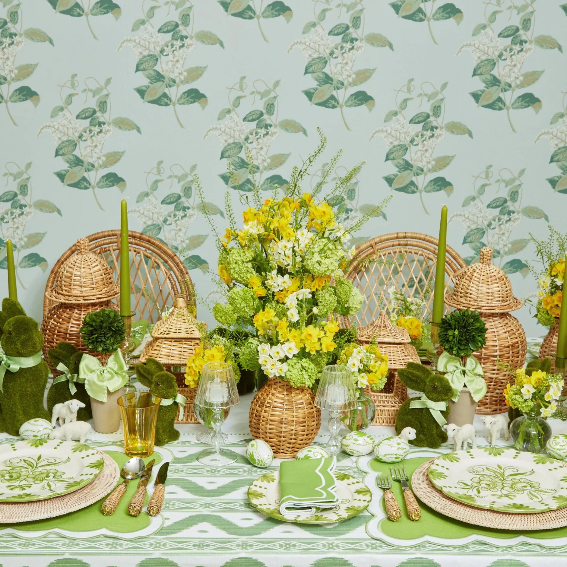 Best Mrs. Alice Lily Of The Valley Decoration Set