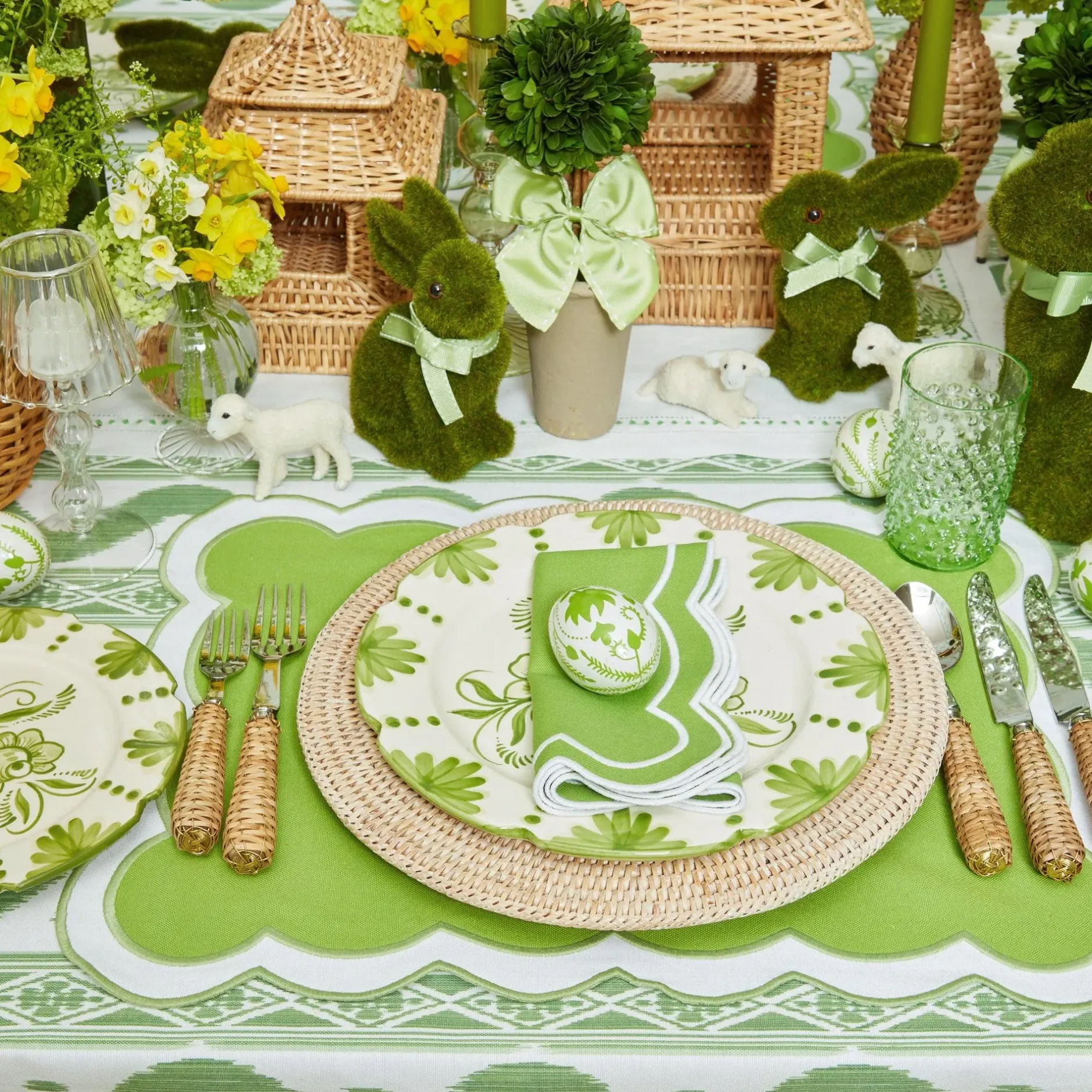 Best Mrs. Alice Lily Of The Valley Decoration Set