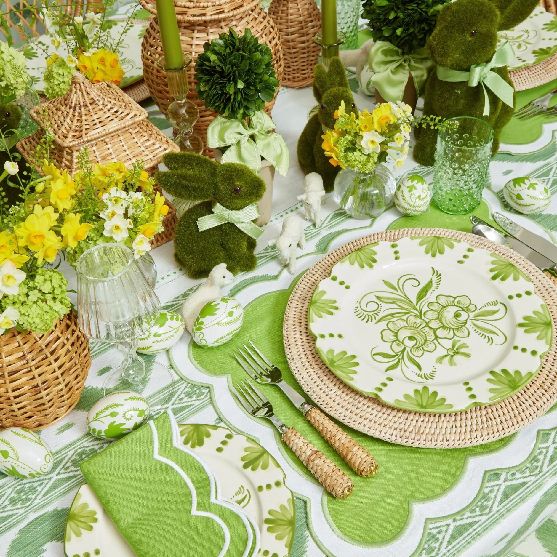 Best Mrs. Alice Lily Of The Valley Decoration Set