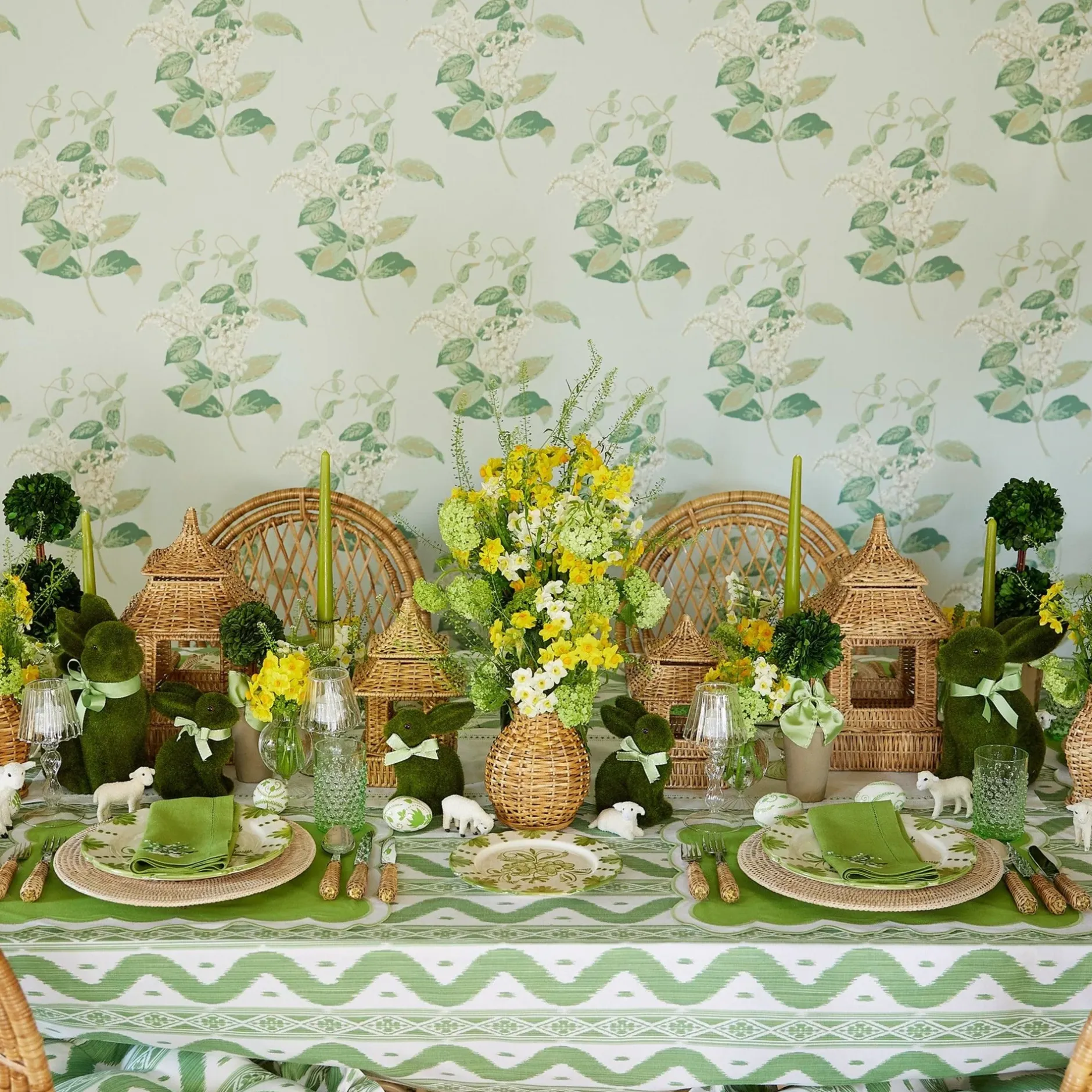 Best Mrs. Alice Lily Of The Valley Decoration Set