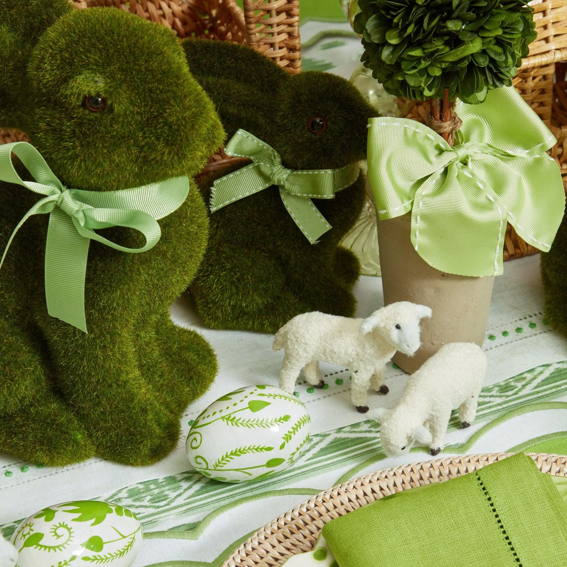 Best Mrs. Alice Lily Of The Valley Decoration Set