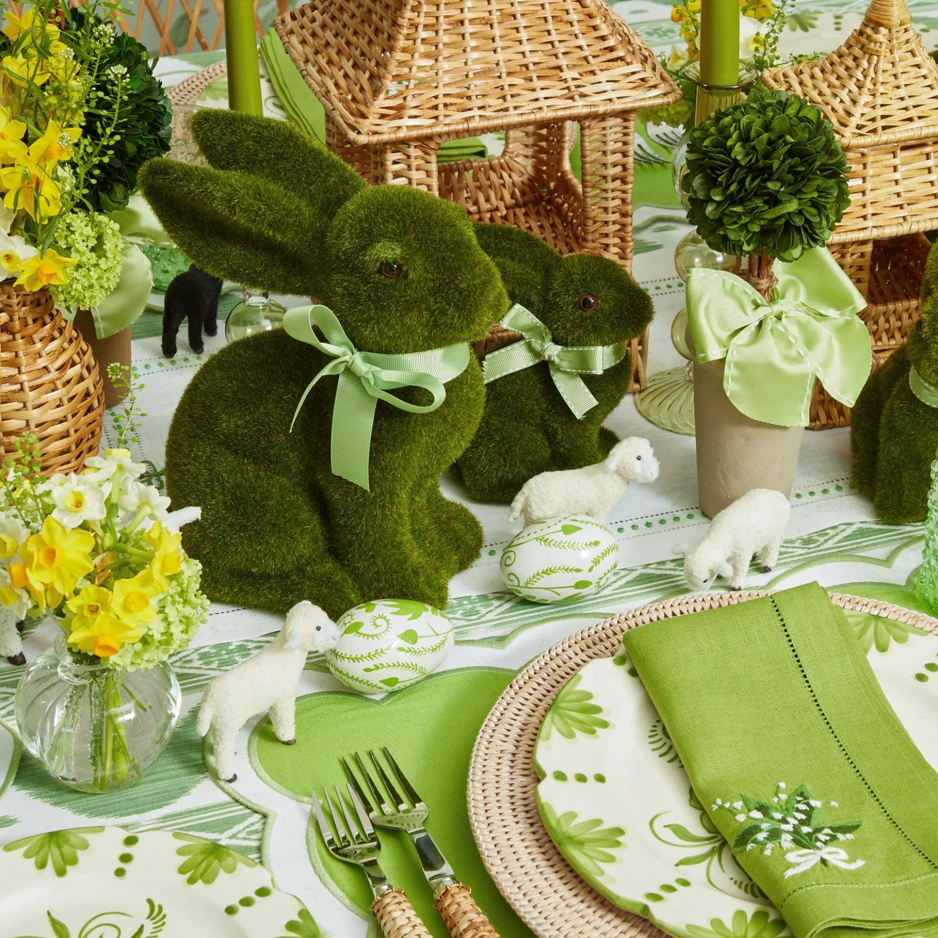 Best Mrs. Alice Lily Of The Valley Decoration Set