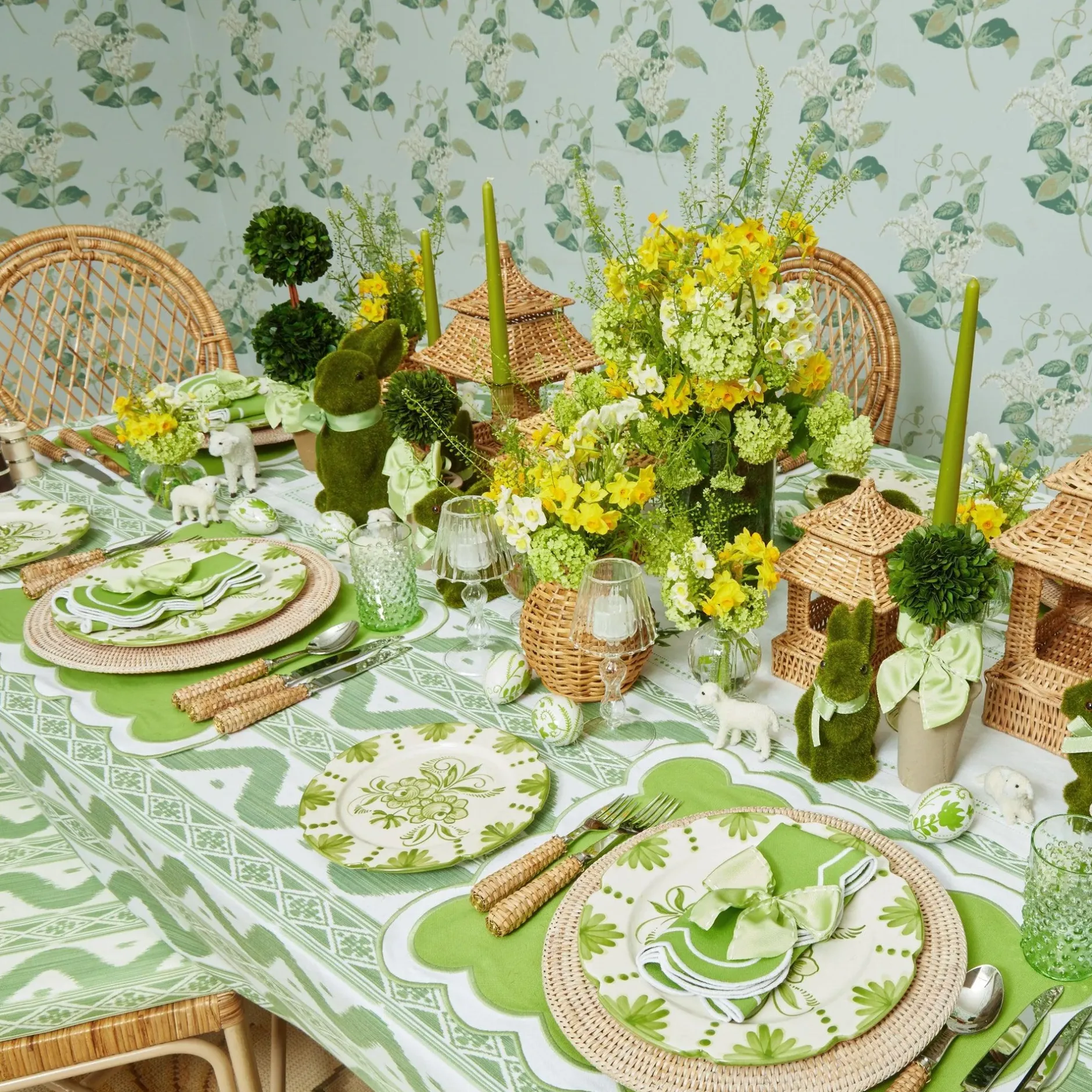 Best Mrs. Alice Lily Of The Valley Decoration Set