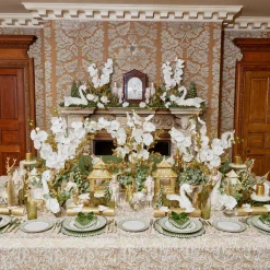 Discount Mrs. Alice Merry & Bright Tablecloth