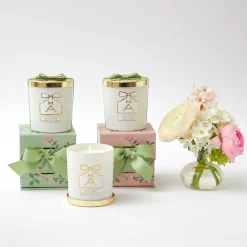 Hot Mrs. Alice Portrait Of A Garden Scented Candle