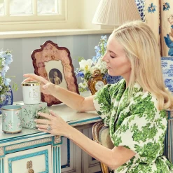 Discount Mrs. Alice Velvet Oak Scented Candle & Pot Set