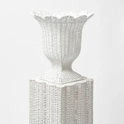 Hot Mrs. Alice White Liliana Scalloped Rattan Pedestal And Urn